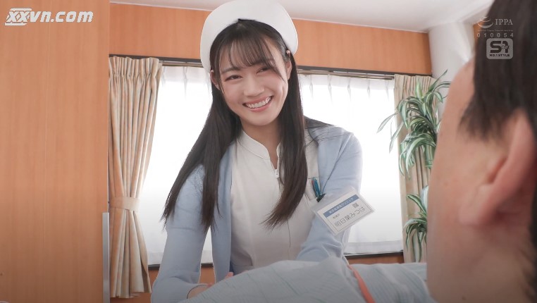 Cô y tá xinh đẹp chân dài yêu nghề Mitsuha Ashitaba